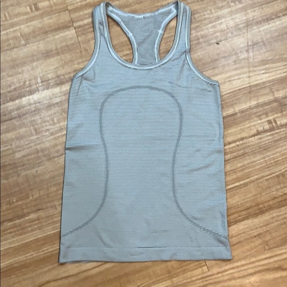 lululemon athletica Tops - Lululemon • swiftly tank